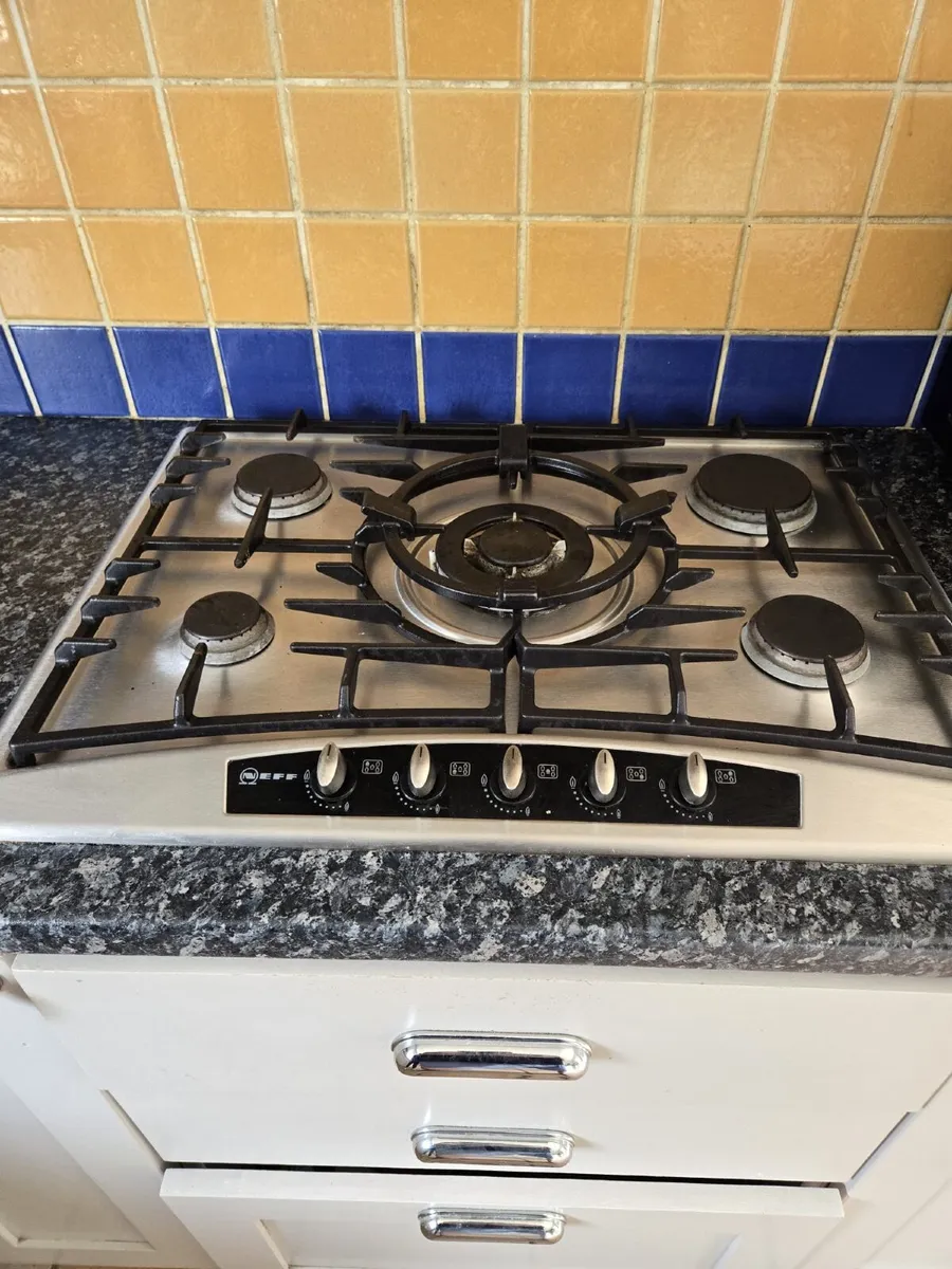 Complete maple painted shaker  Kitchen for Sale. - Image 3