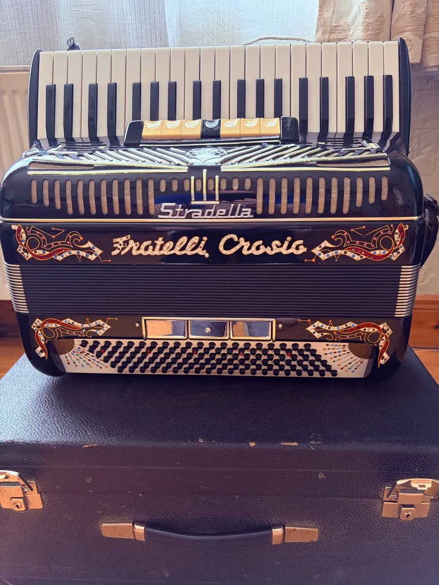 Fratelli Crosio Stradella Piano Accordion - Image 1