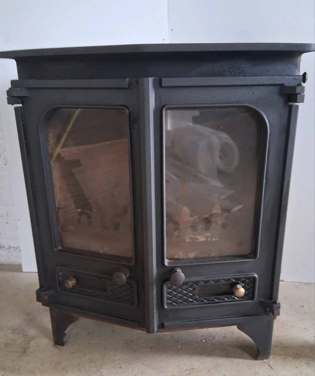 Stove - Image 1