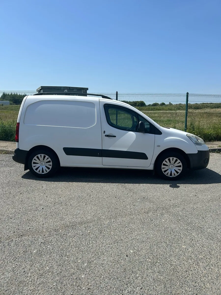 2011 Citroen berlingo 1.6L New D.O.E 8/7/2026 - Image 3