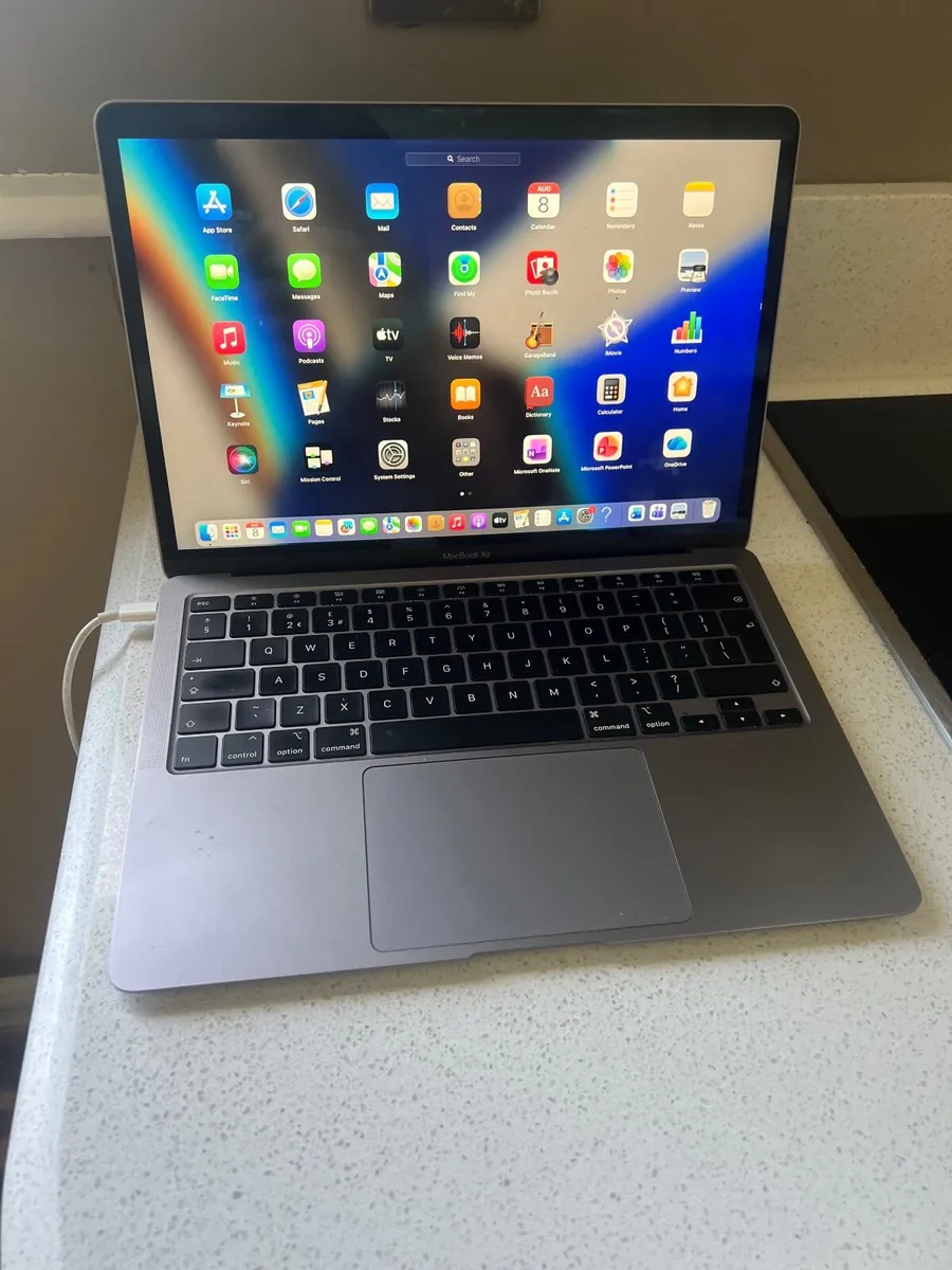 Macbook Air - Image 1