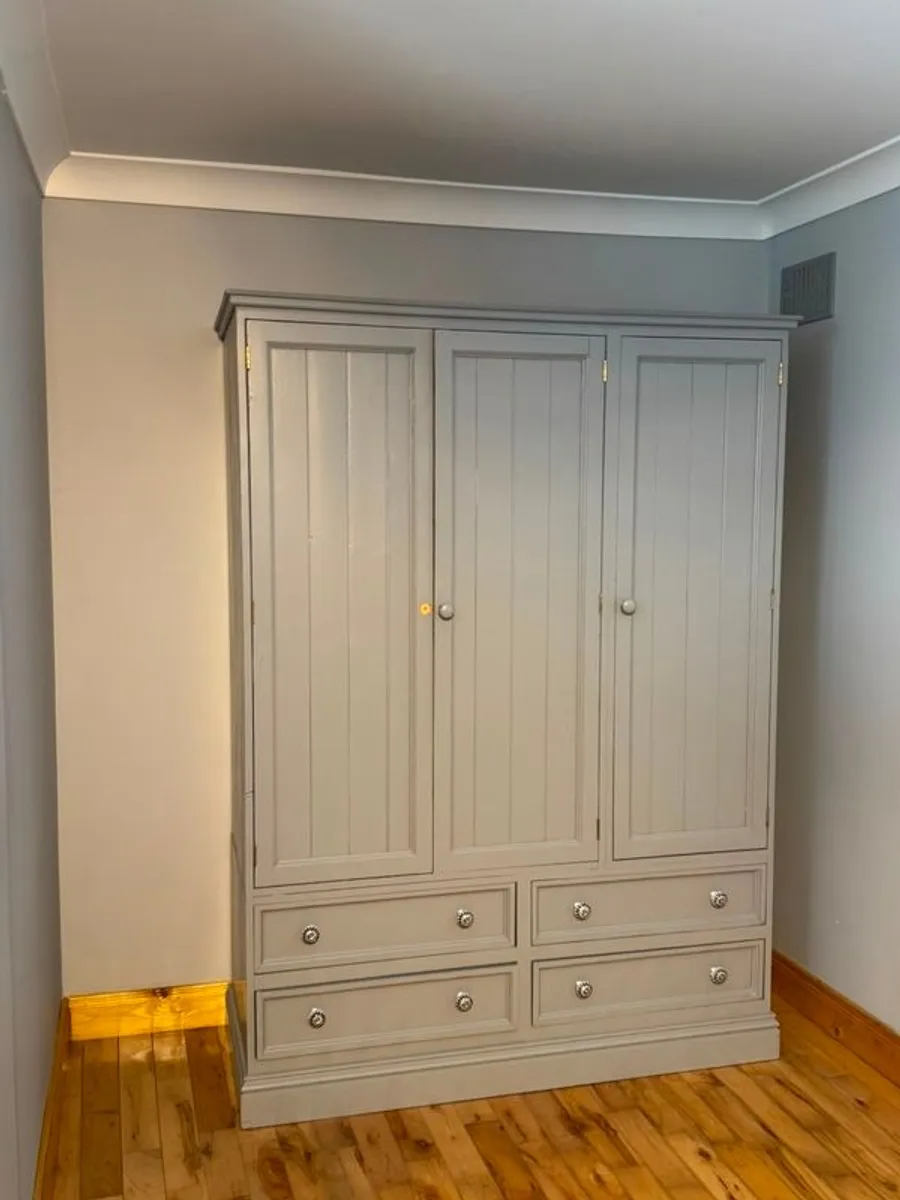 Wardrobe for sale - Image 3