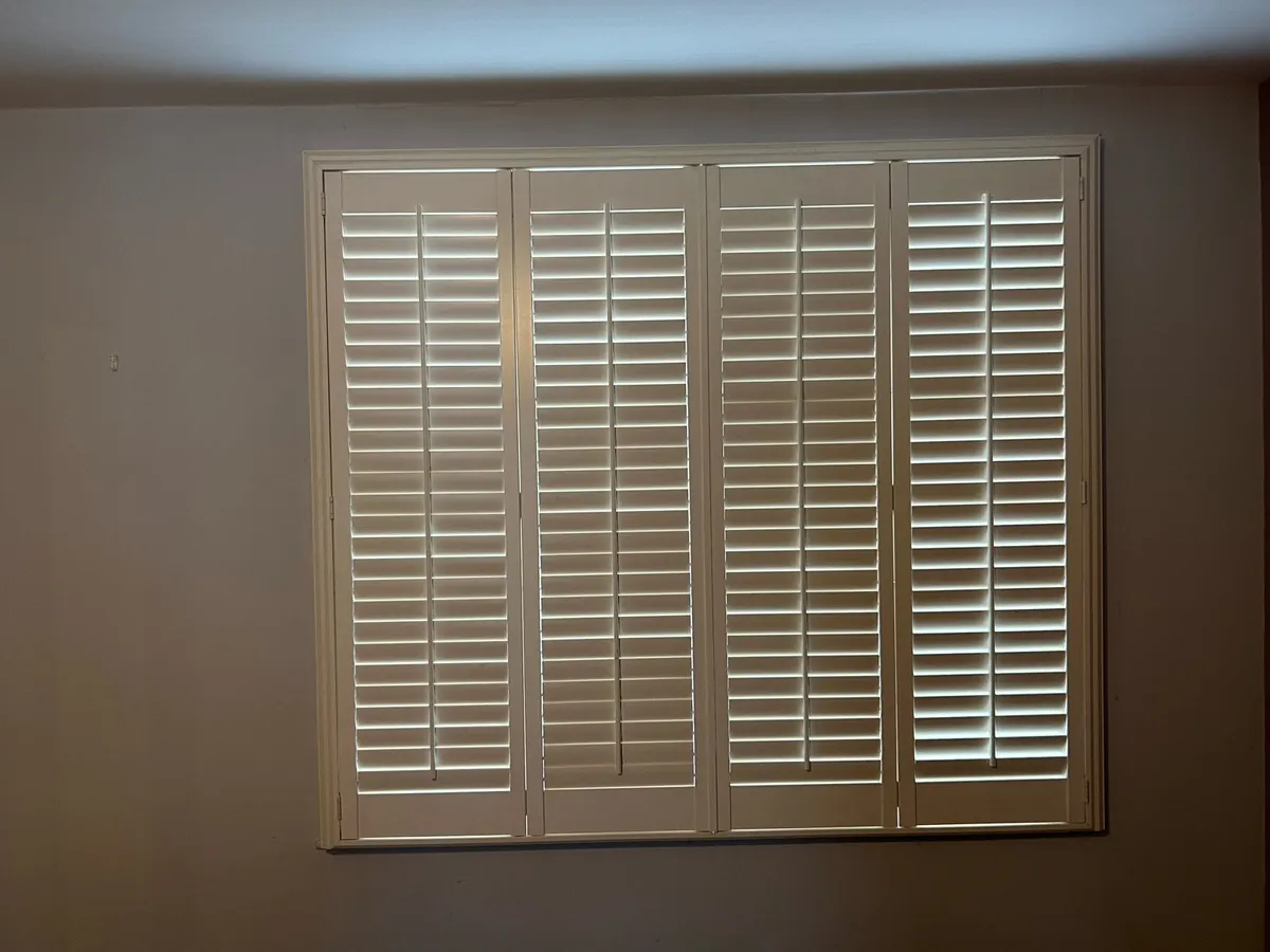 Plantation shutters 1800 mm x 1600mm - Image 1