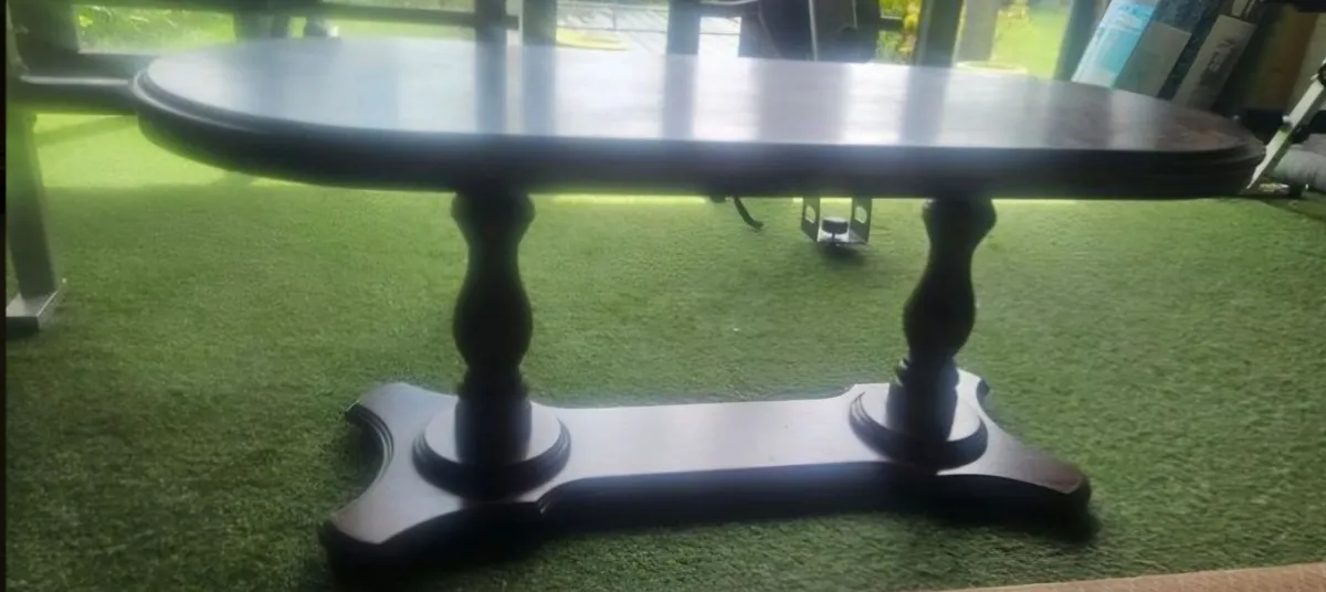 Oval Mahogany table - Image 1