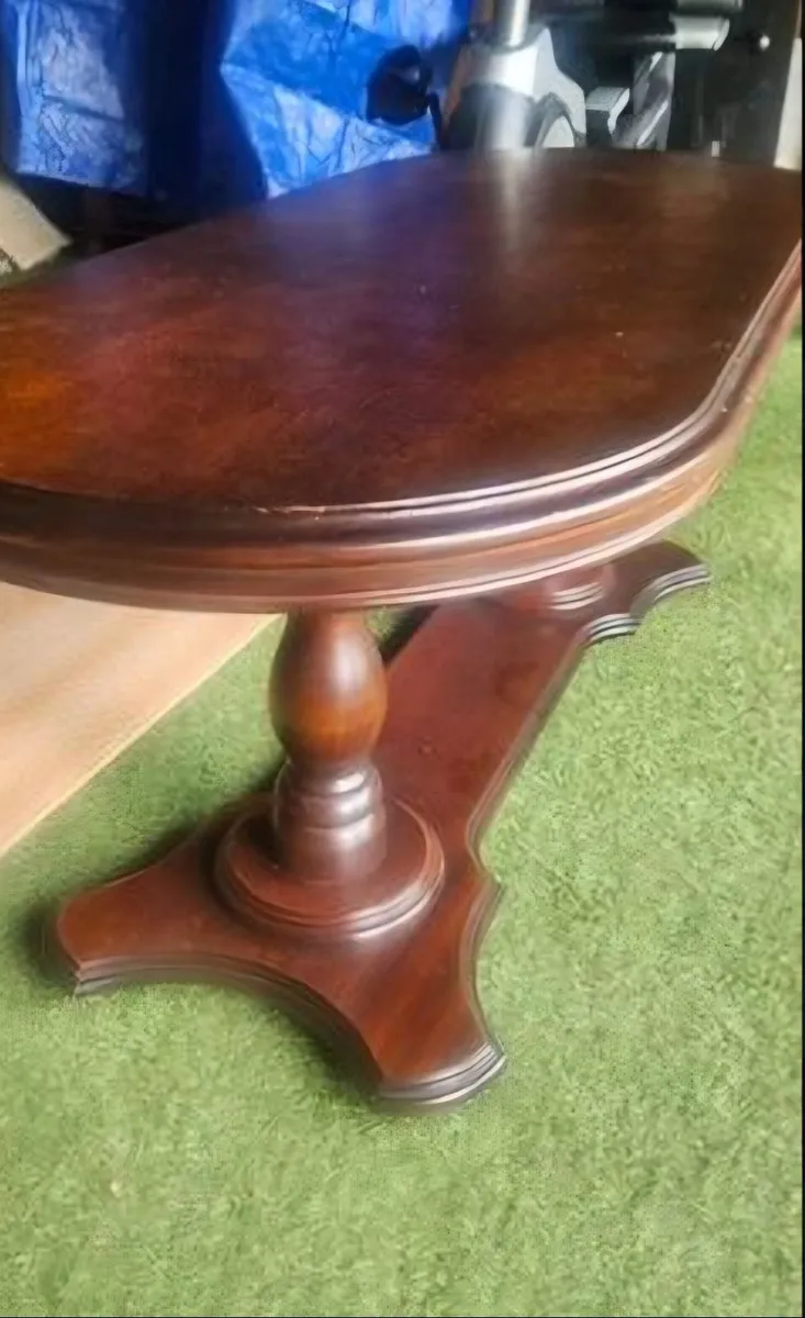 Oval Mahogany table - Image 2