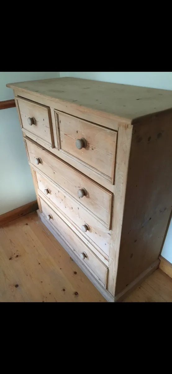 Chest of Drawers in Solid Wood - Image 2