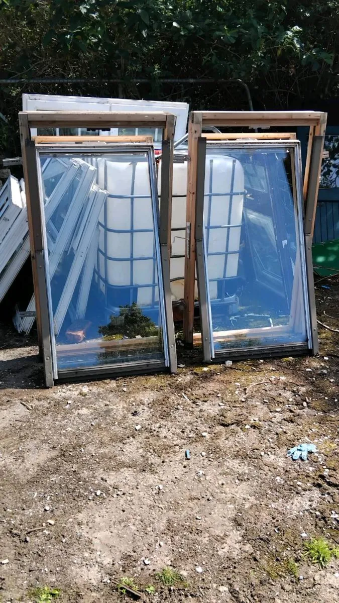 2x velux windows - Image 1
