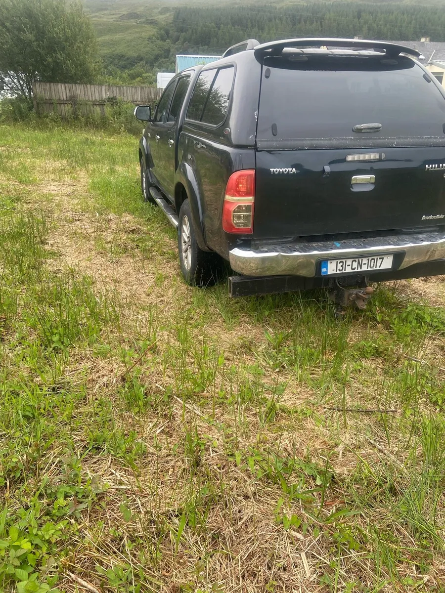 Toyota hilux 3.0 invincible - Image 3