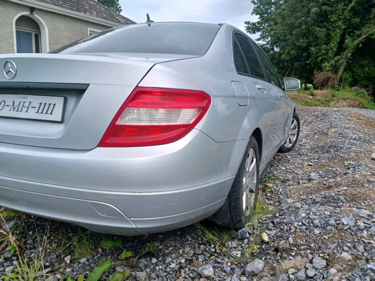 Mercedes C200 - Image 4