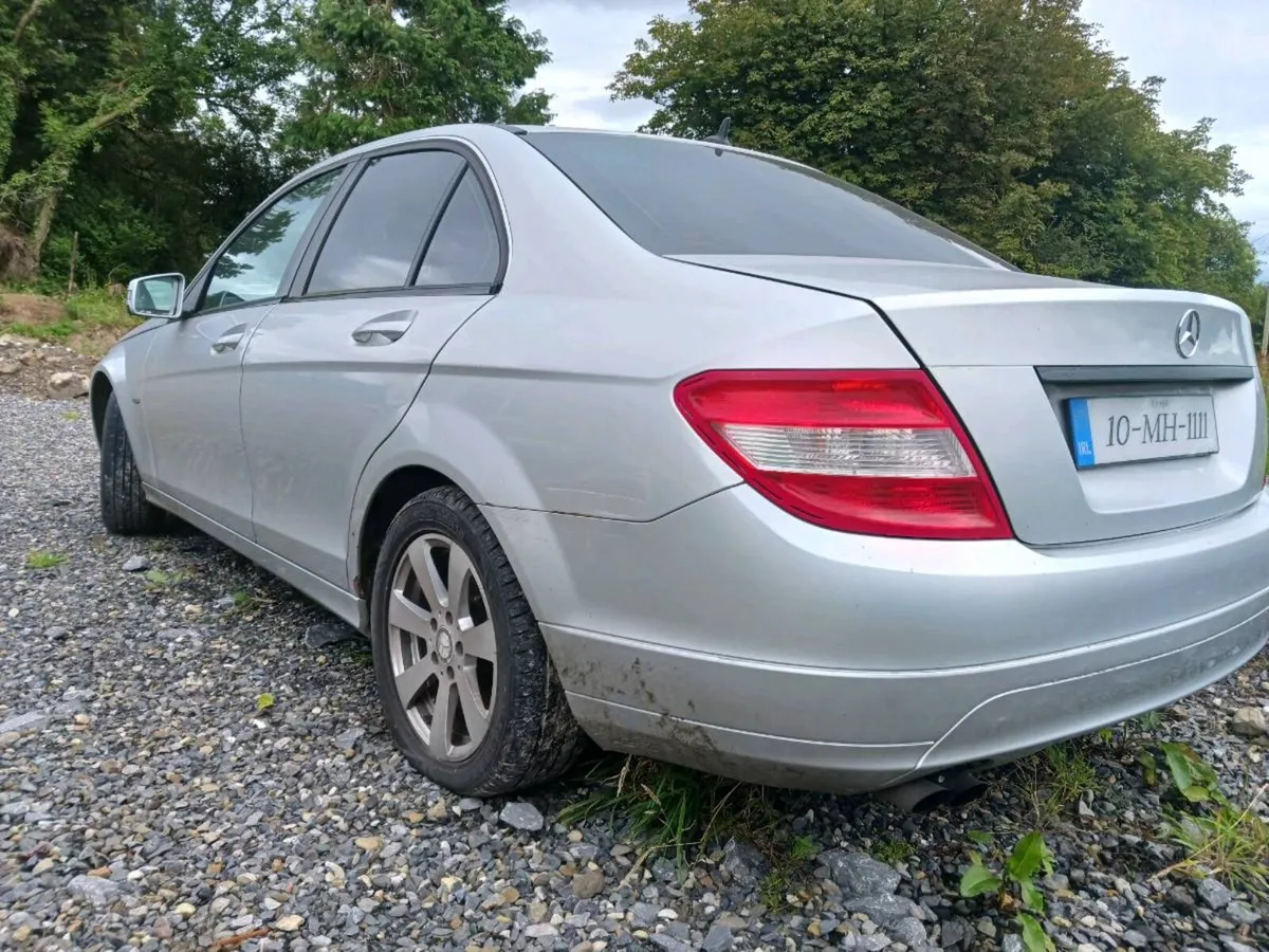 Mercedes C200 - Image 2