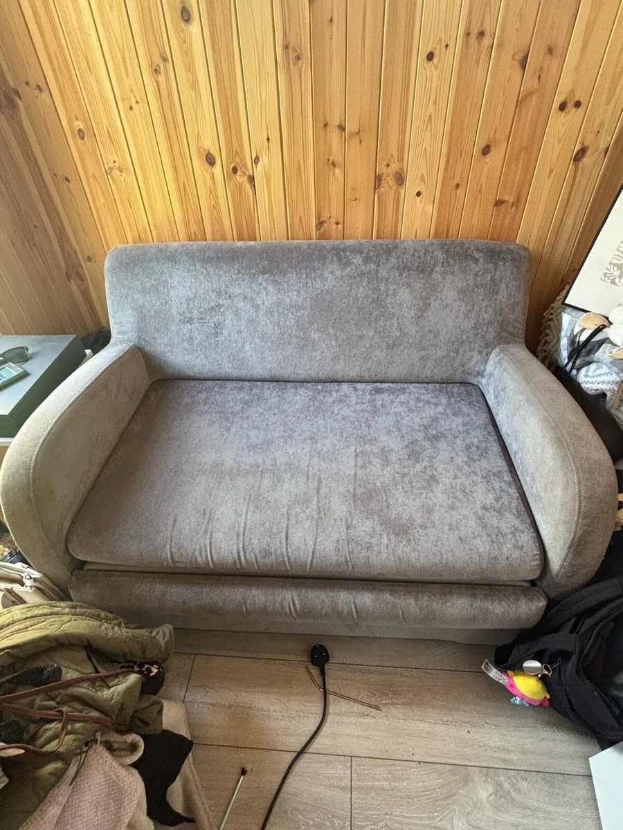 Grey couch 2 seats - Image 2