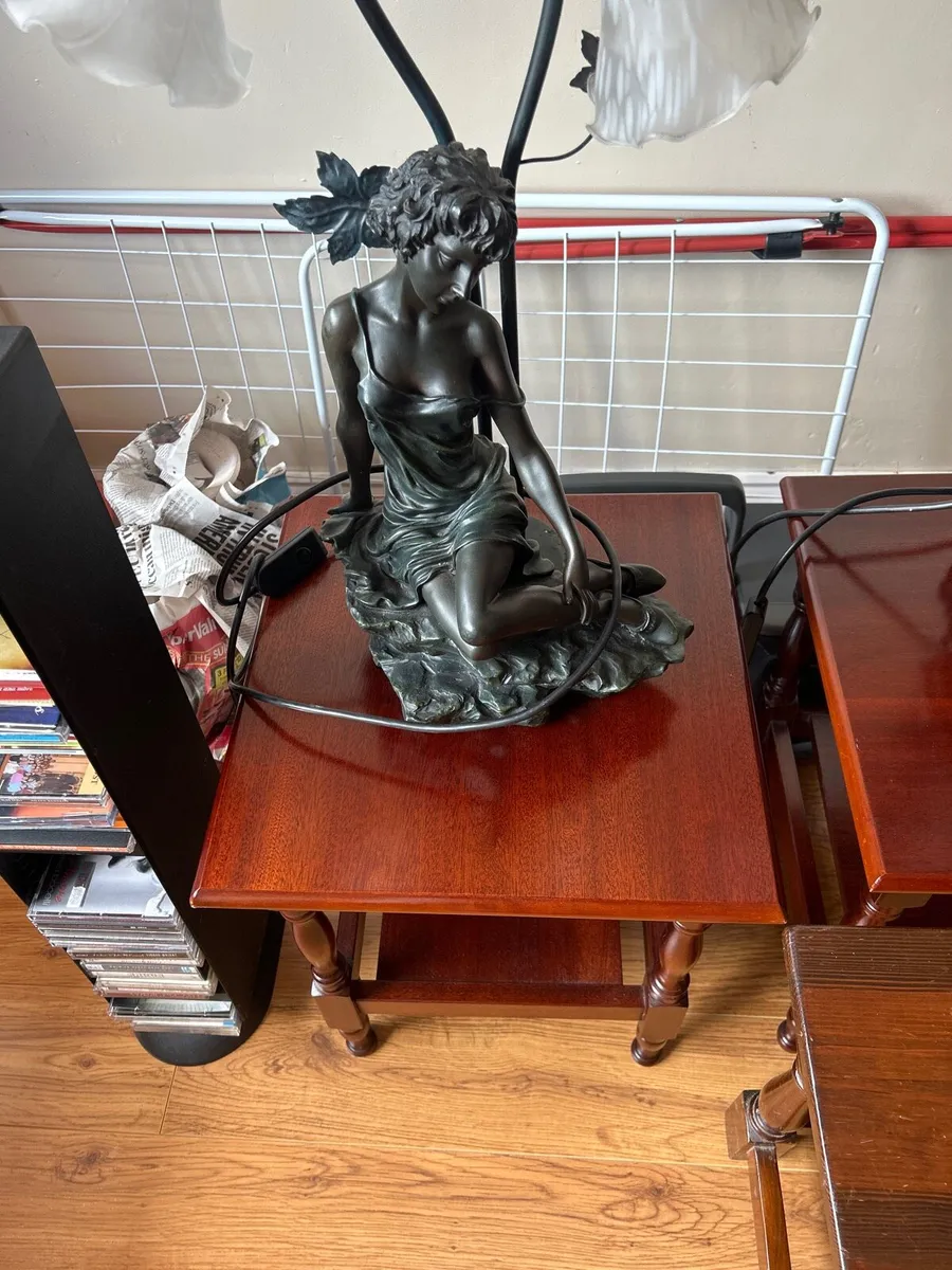 Variety of tables plus lamps - Image 2