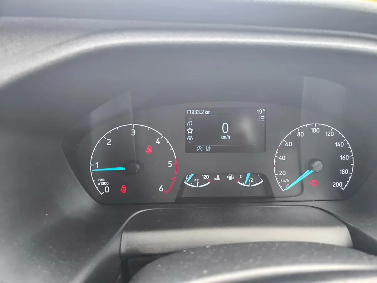 Ford Transit 2023 - Image 3