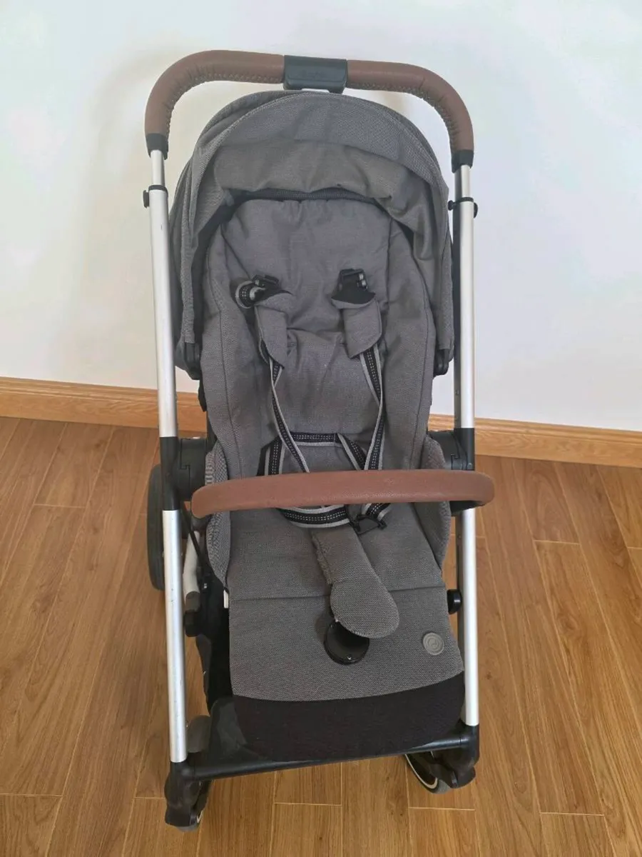 Baby stroller - Image 2