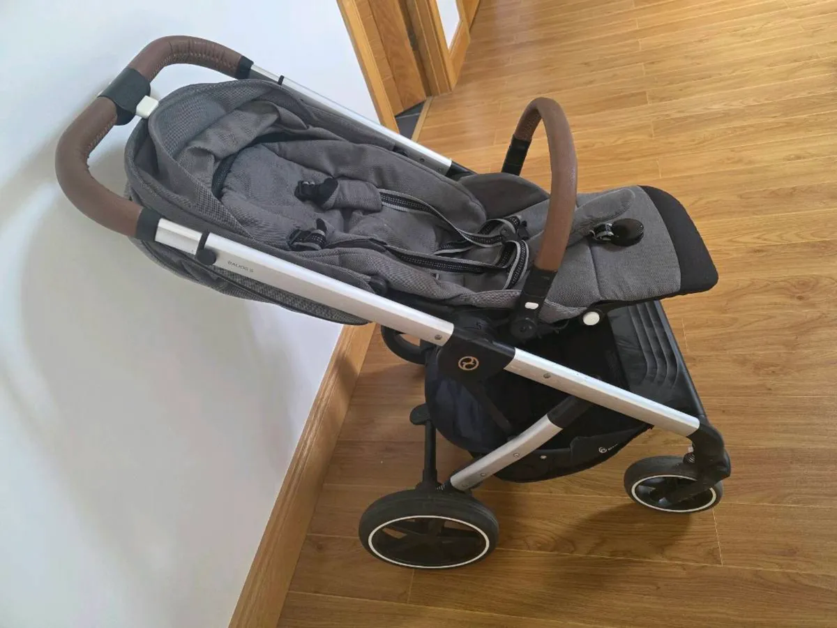 Baby stroller - Image 4
