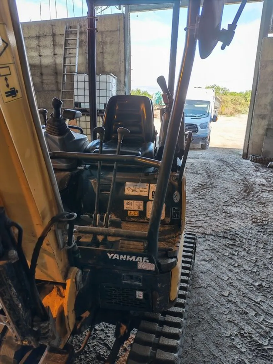 Yanmar VIO 1.7 digger - Image 4