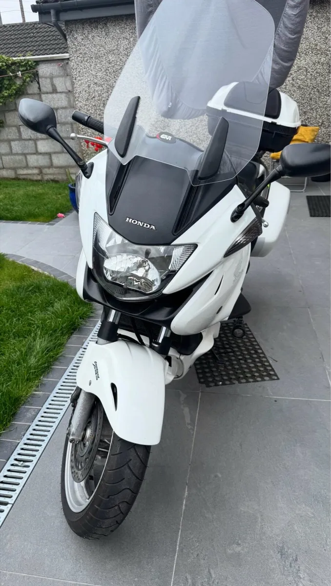 Honda Deauville 700 - Image 1