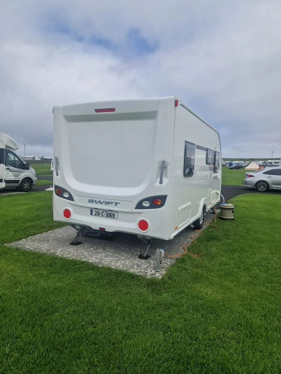 4/5 Berth Swift Coastline Espirit - Image 3