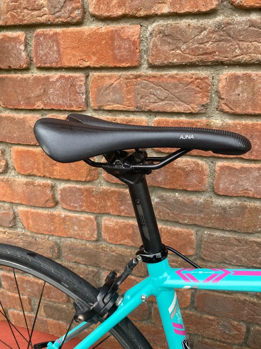 Ladies Road Bike - Image 4