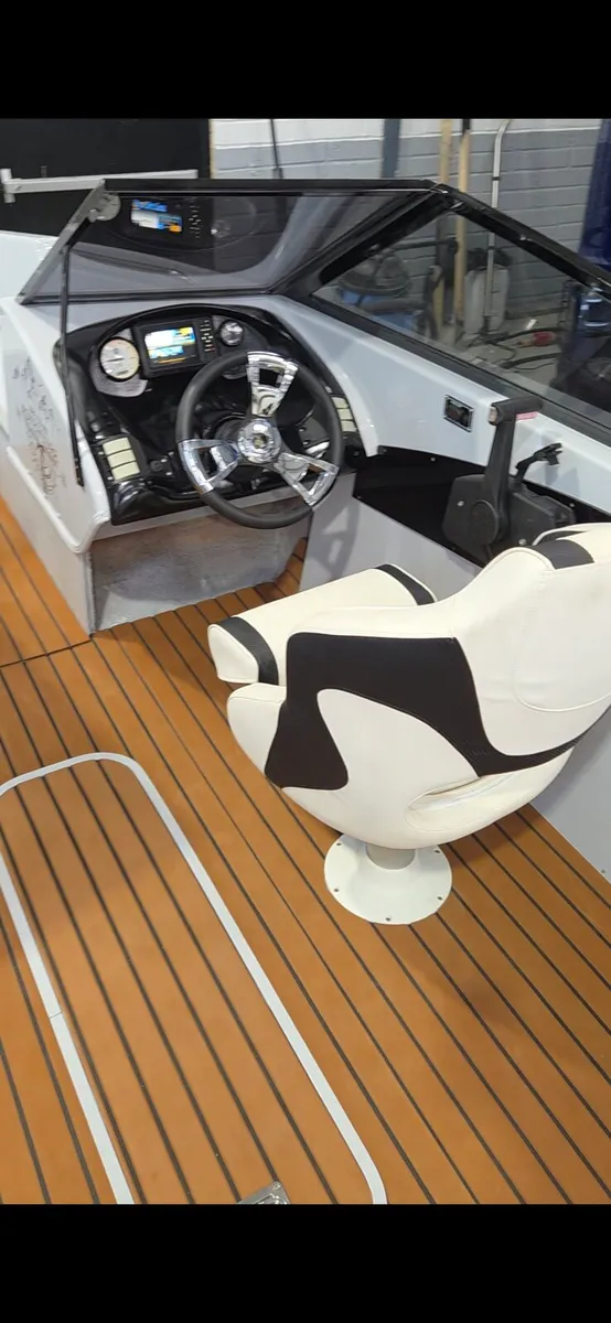 Bayliner capri 1850 115hp  stroke - Image 3