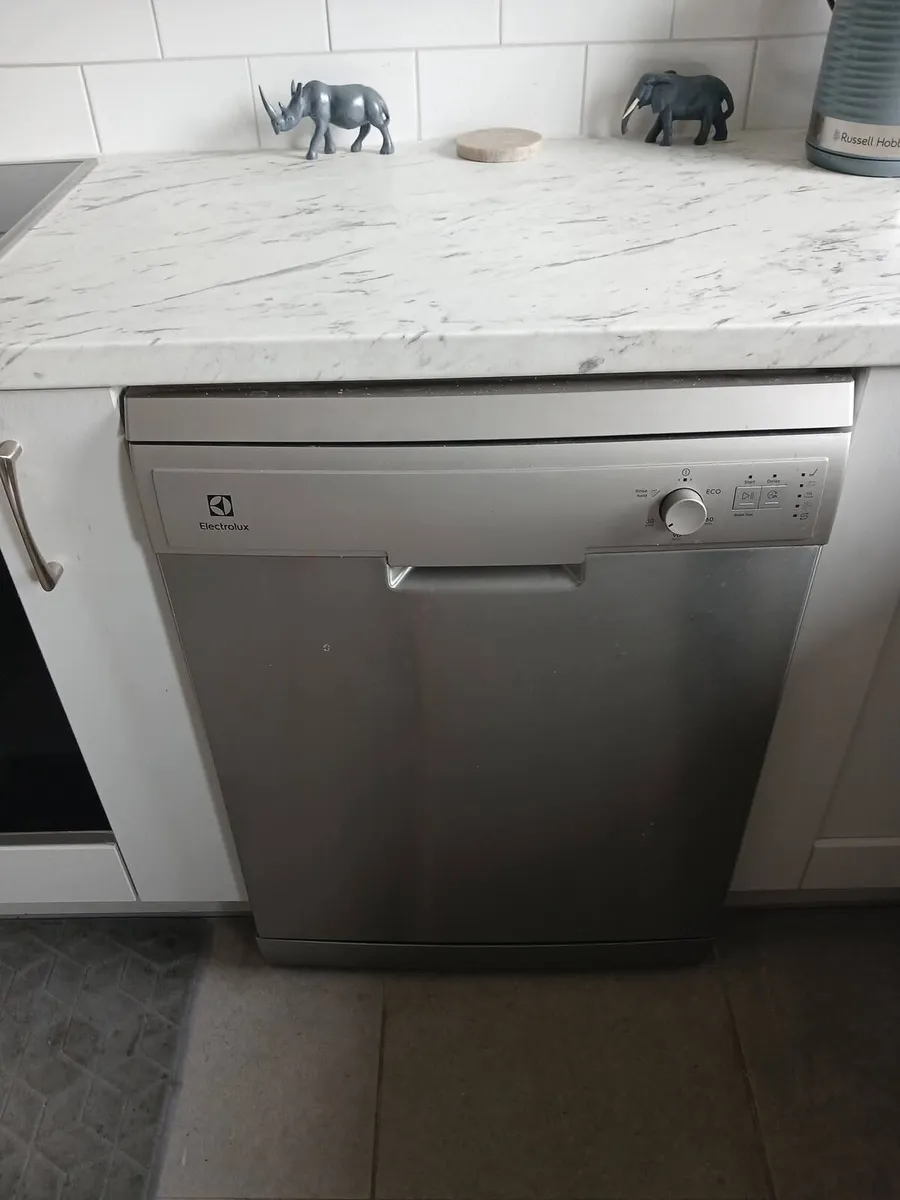 Built-in dishwasher - Image 1