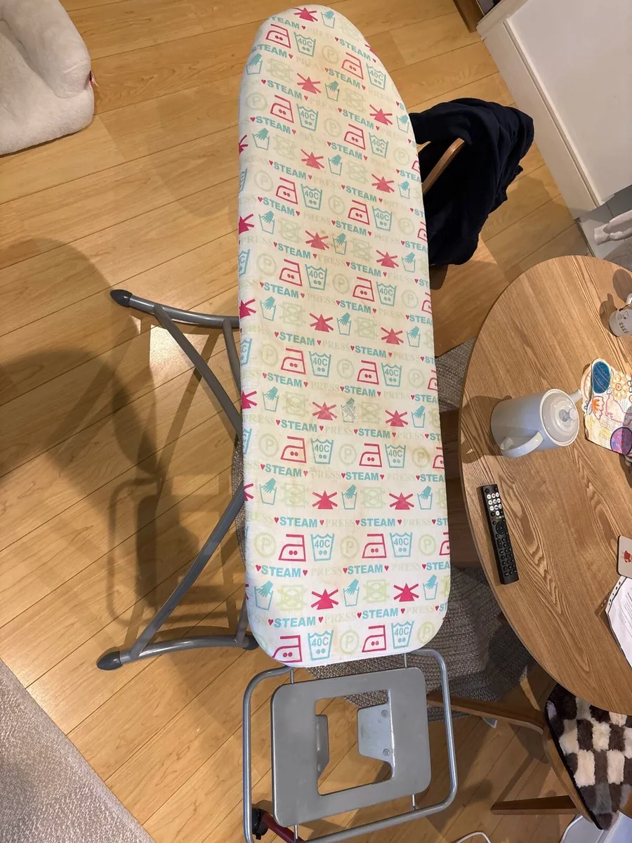 Ironing board - Image 1