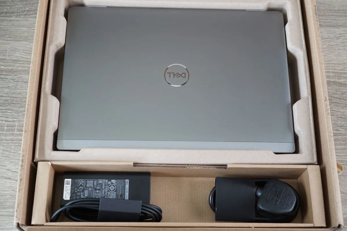 Dell Latitude 7440 | 13th Gen i5-1335U | 16GB RAM - Image 2