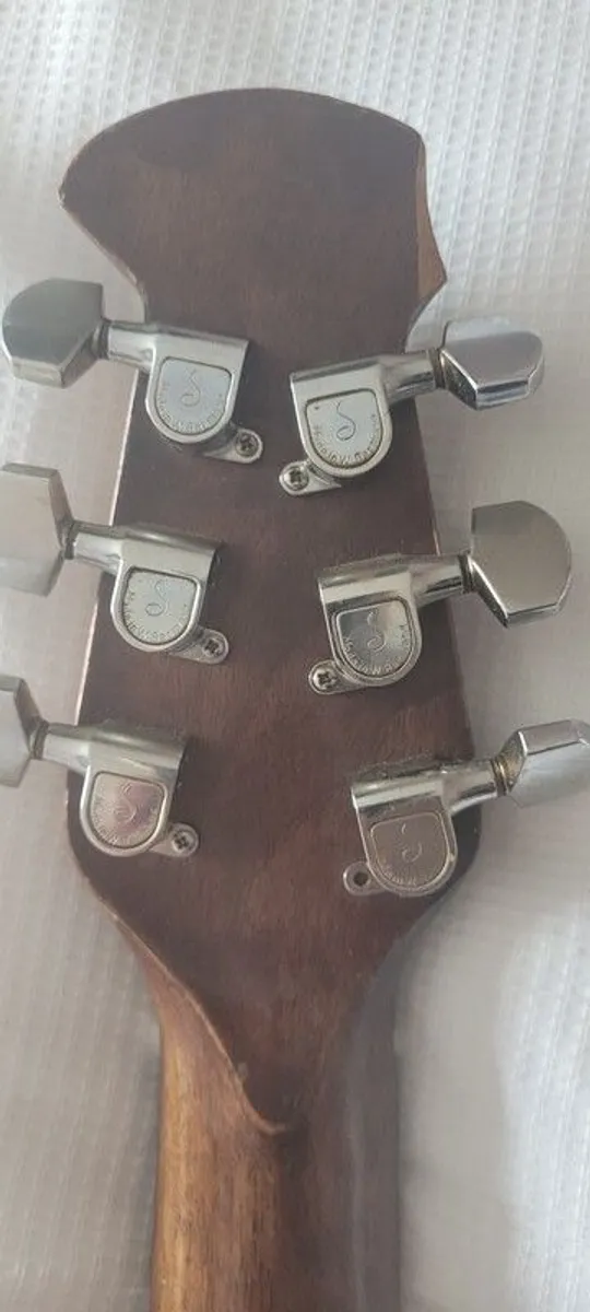 guitar - Image 4