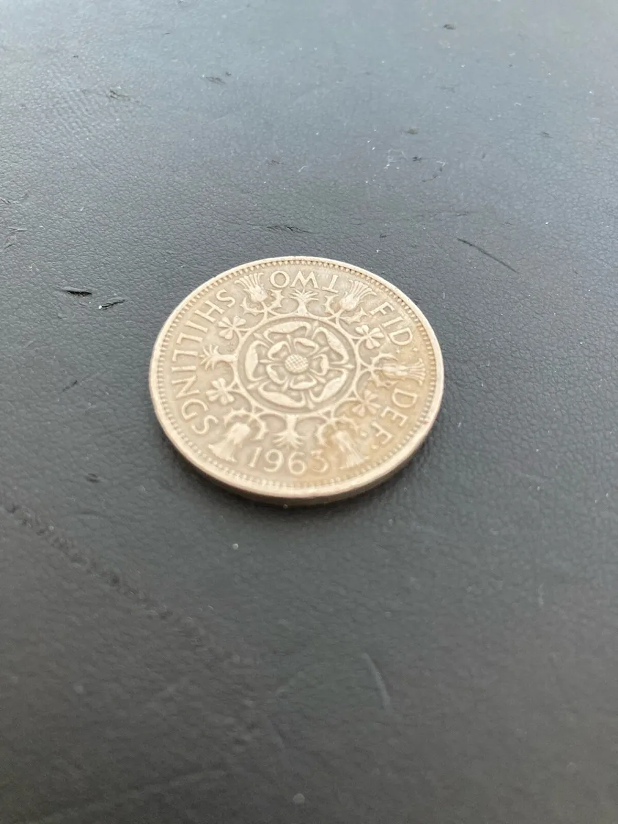 1963 2 shillings coin - Image 1