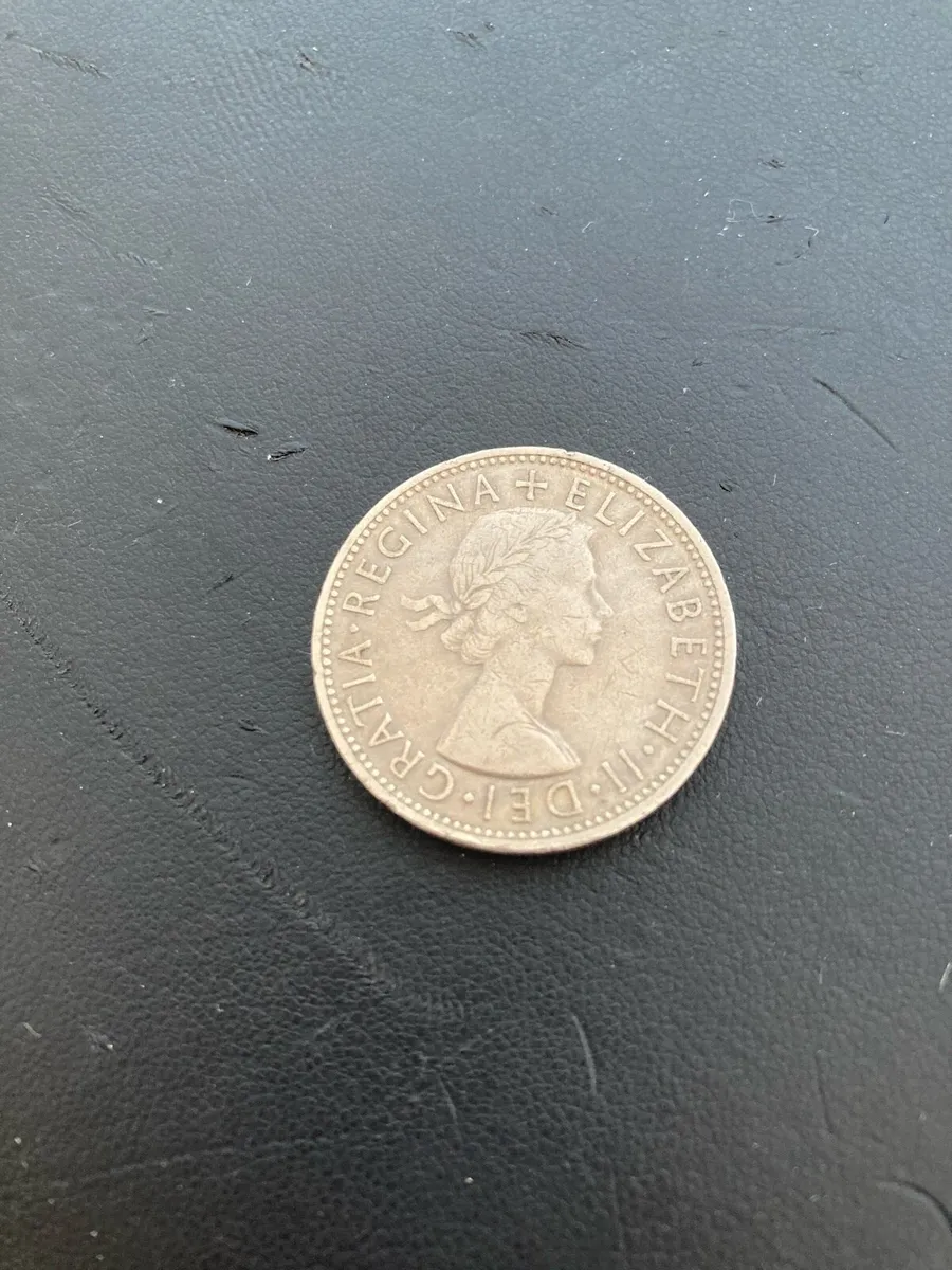 1963 2 shillings coin - Image 3