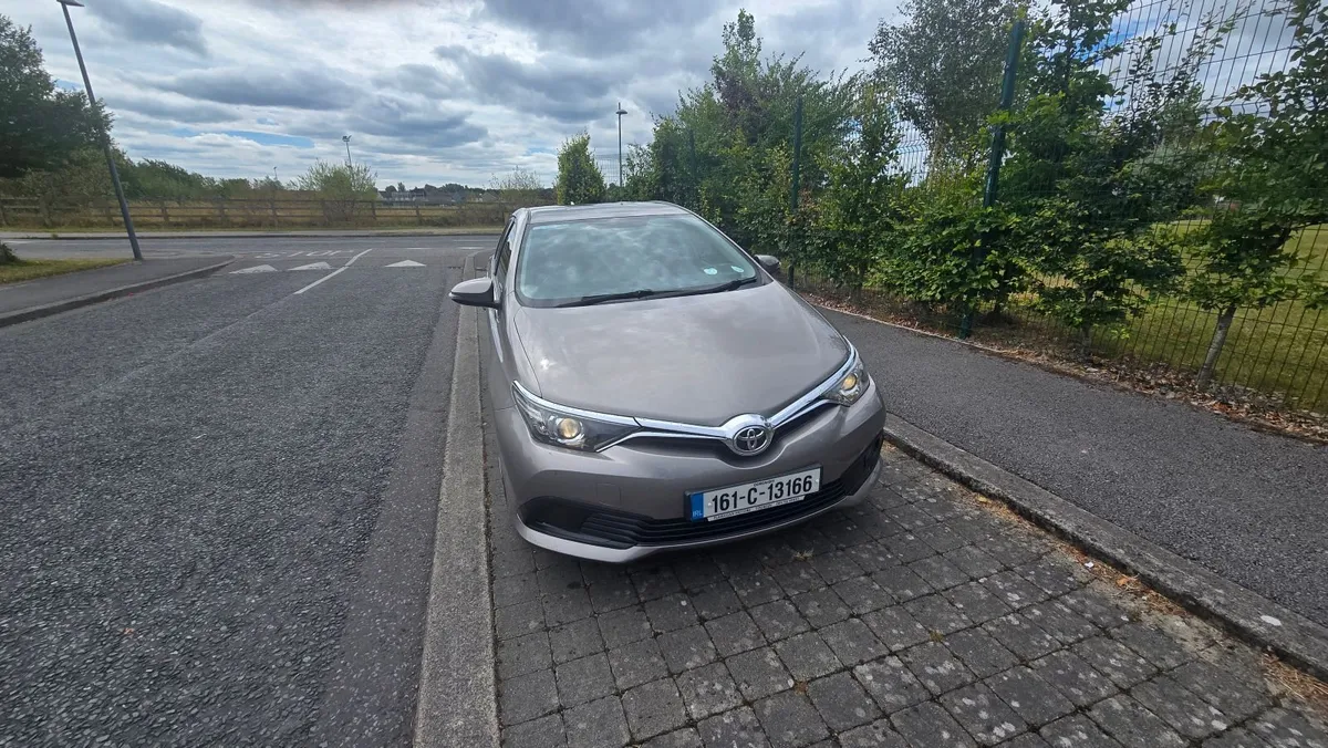 2016 Toyota Auris VAN 1.4 D4D - NEW DOE & TAX - Image 4
