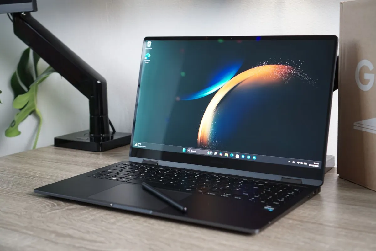 Samsung Galaxy Book3 360 OLED | i7-1360P | 512GB - Image 2