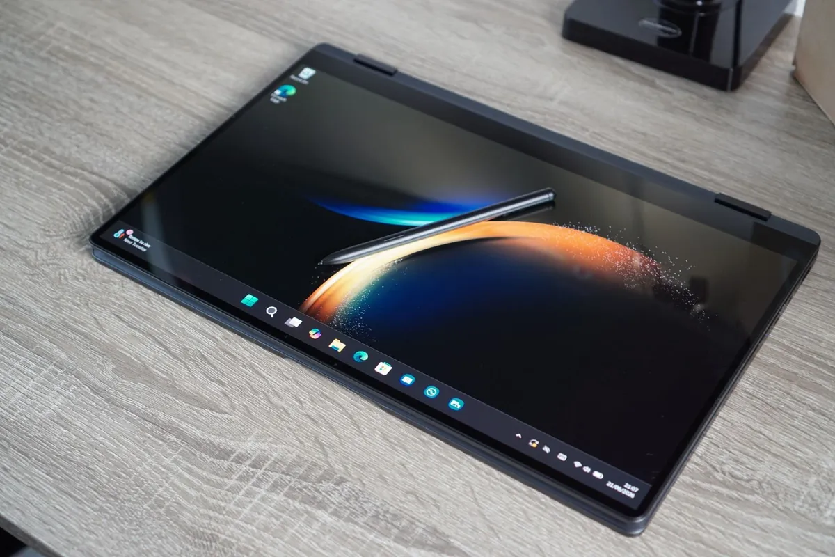 Samsung Galaxy Book3 360 OLED | i7-1360P | 512GB - Image 1