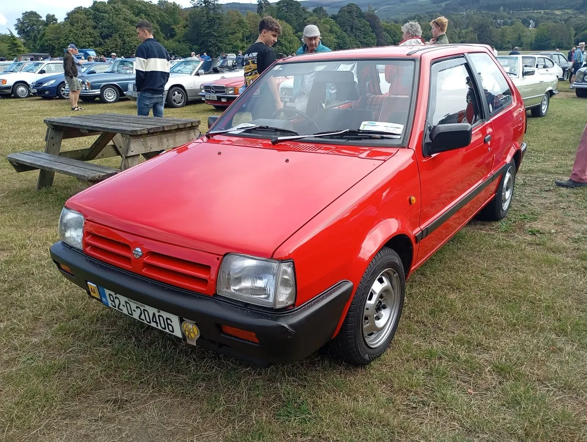 Classic Car Display - Image 3