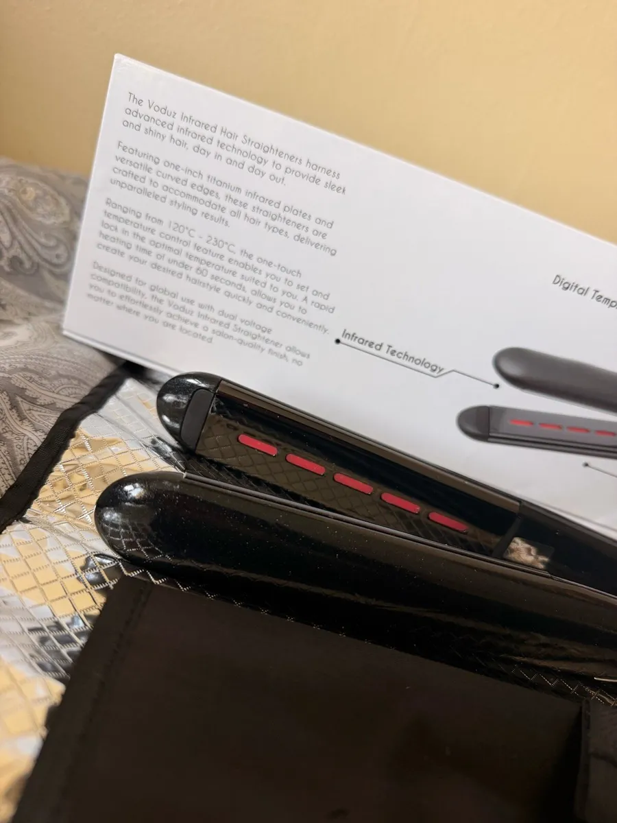 Voduz Infrared straightener - Image 2