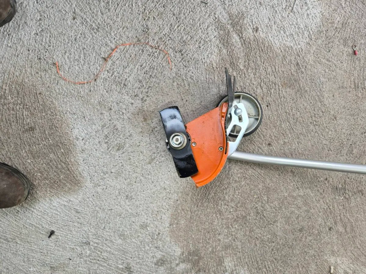 Stihl km edger attachment - Image 4