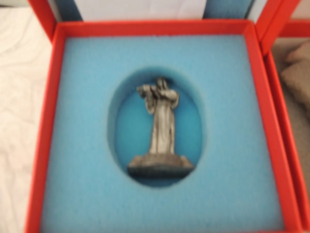 Collectibles - Image 4