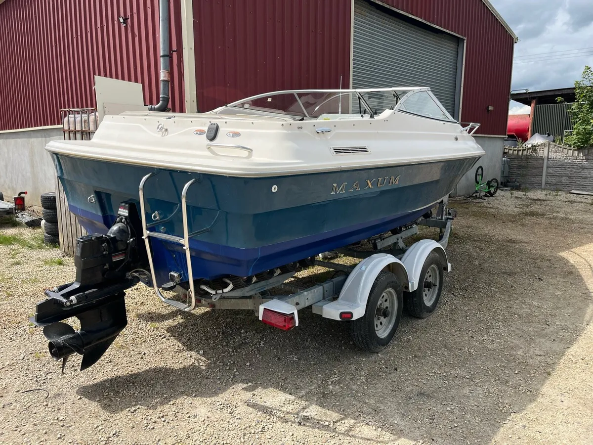 Maxum Speed Boat - Image 2