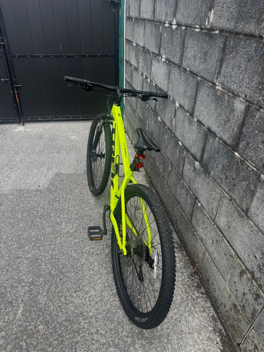 Trek Marlin 5 Mountain Bike – Excellent Condition - Image 3