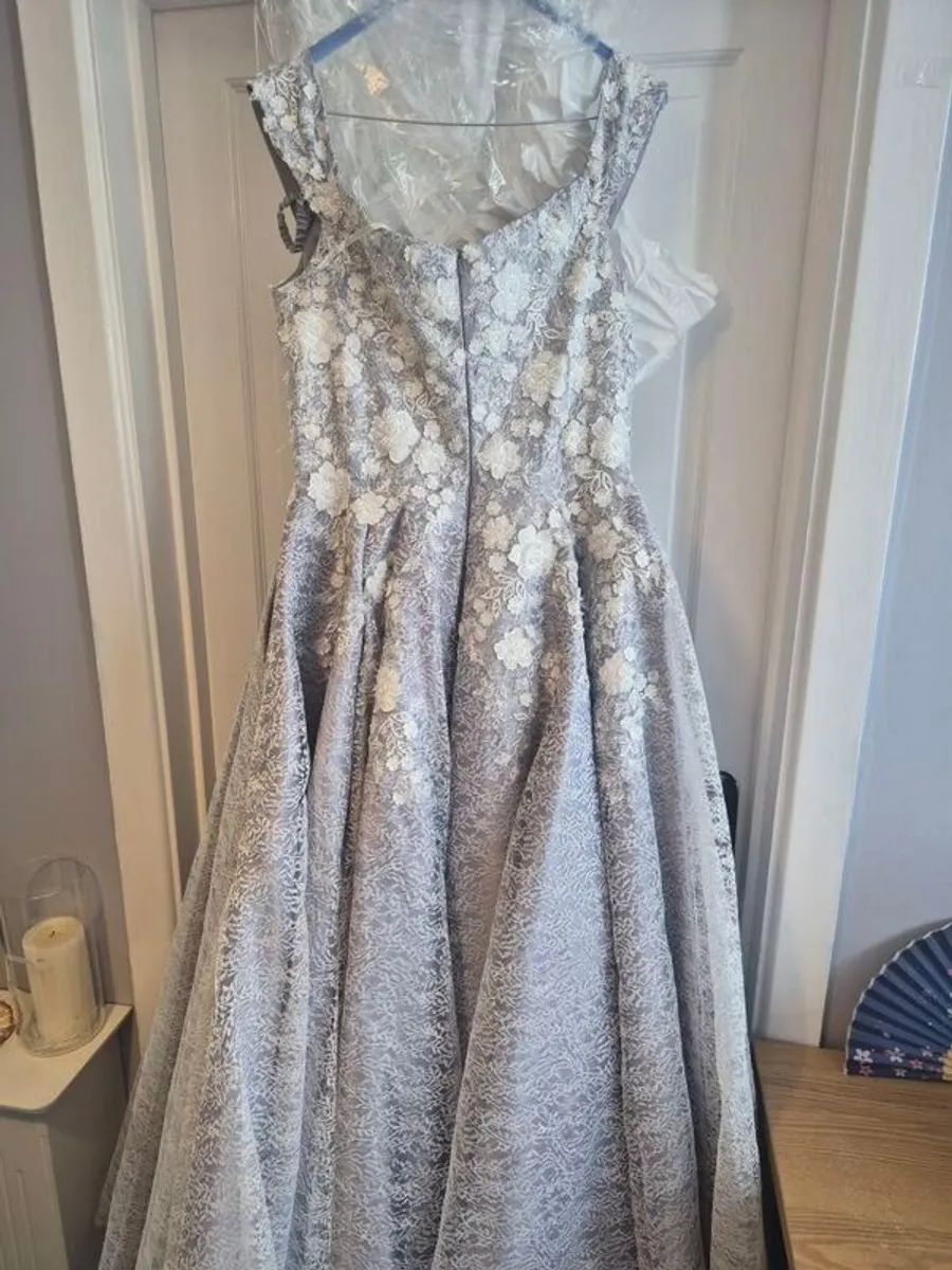 Debs dress - Image 4