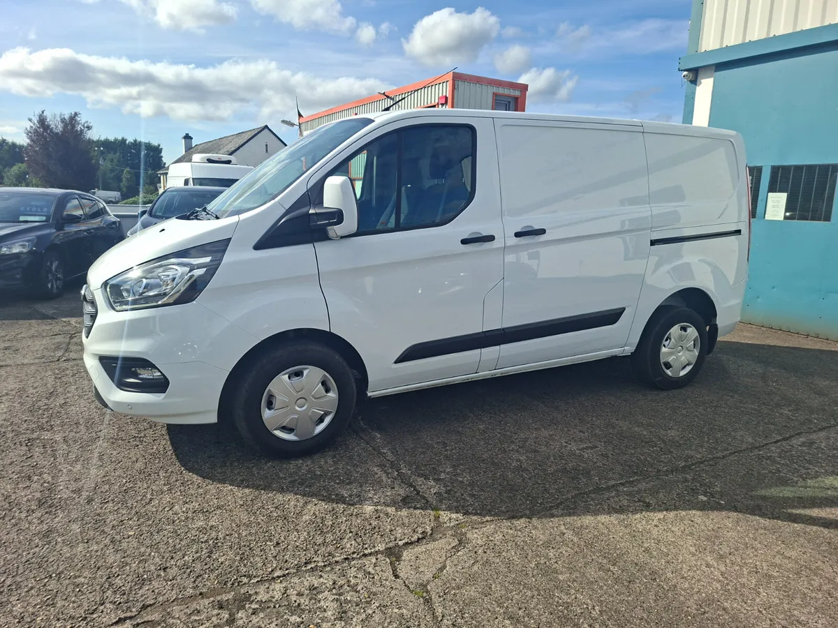2023 Ford Transit Custom Trend - Image 4