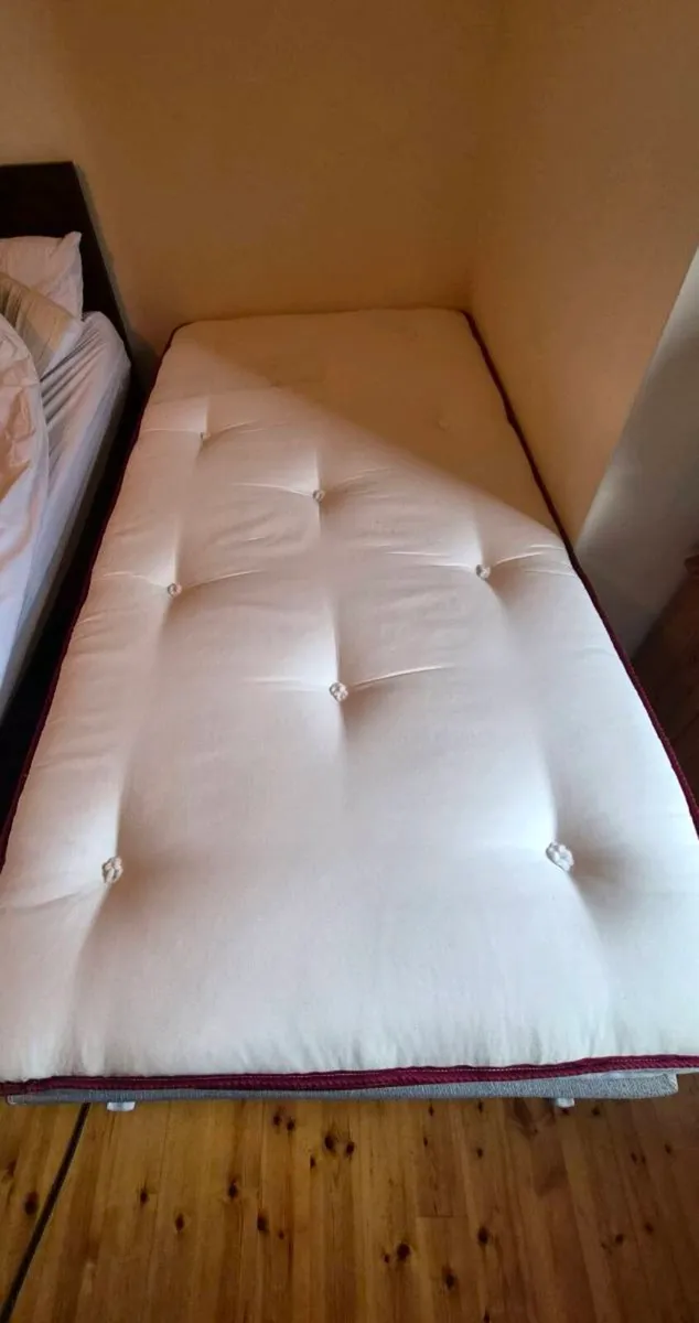 Single bed + mattress (negotiable) - Image 1