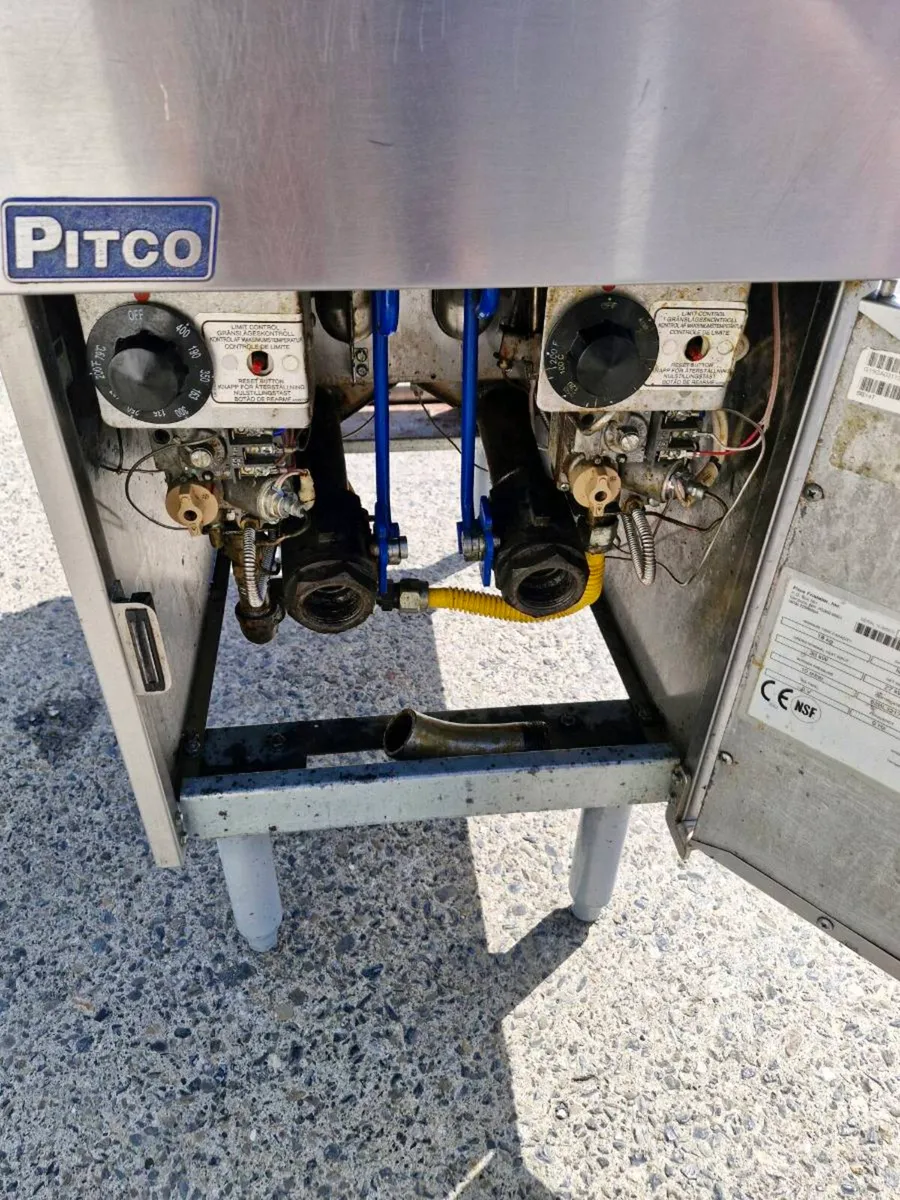 Pitco 4 Burner Split Well Gas Fryer - Image 3