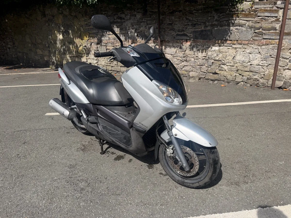 2008 YAMAHA XMAX 125 - Image 1