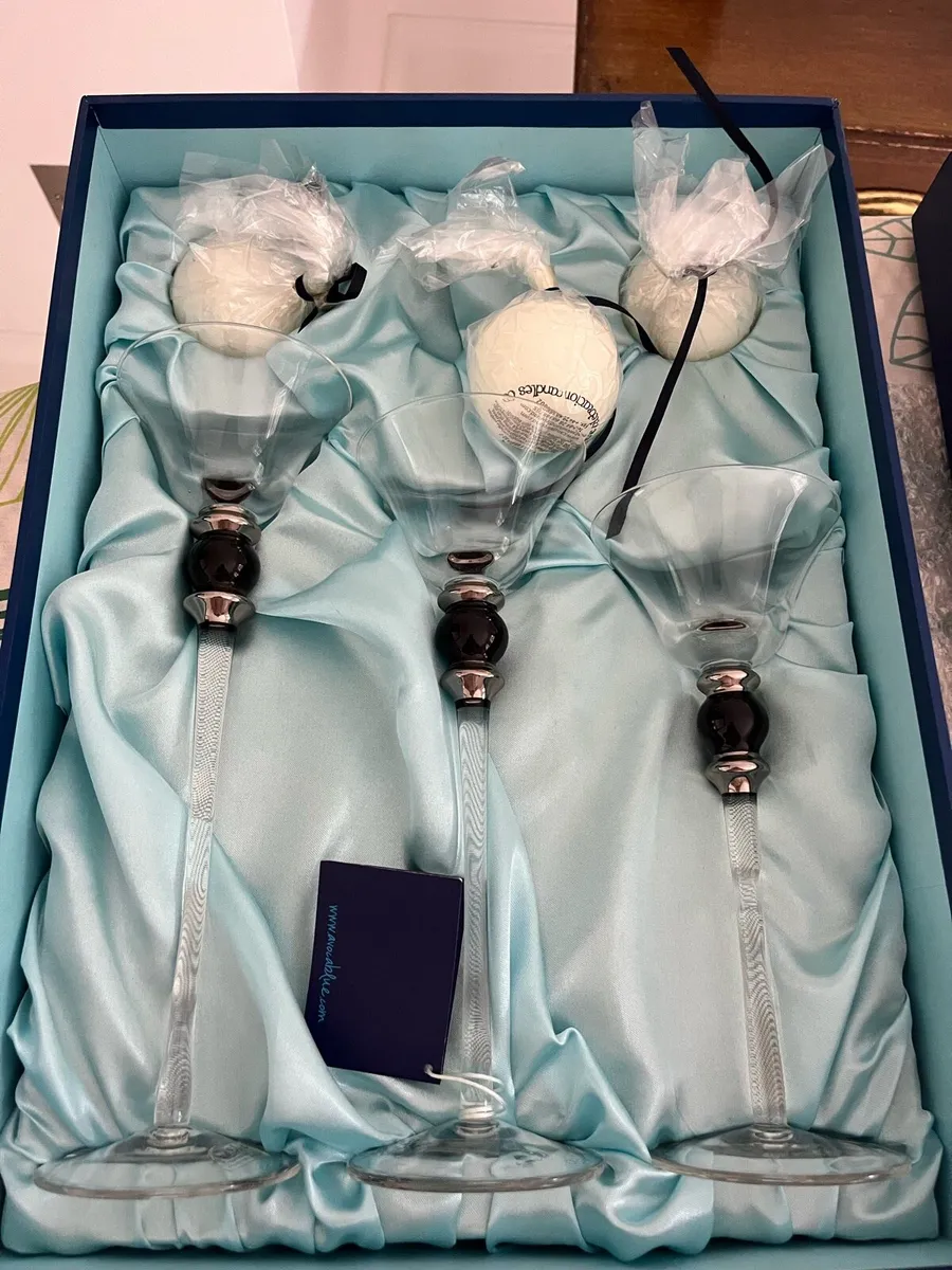 Avoca 3 glass candlesticks perfect condition. - Image 1