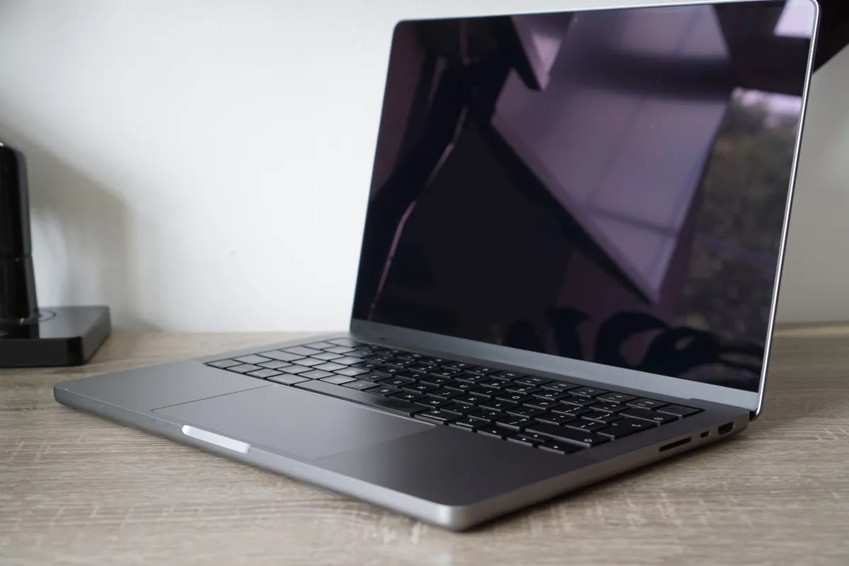 Macbook Pro 14" 2021 M1 Pro | 16GB Ram | 512GB - Image 4