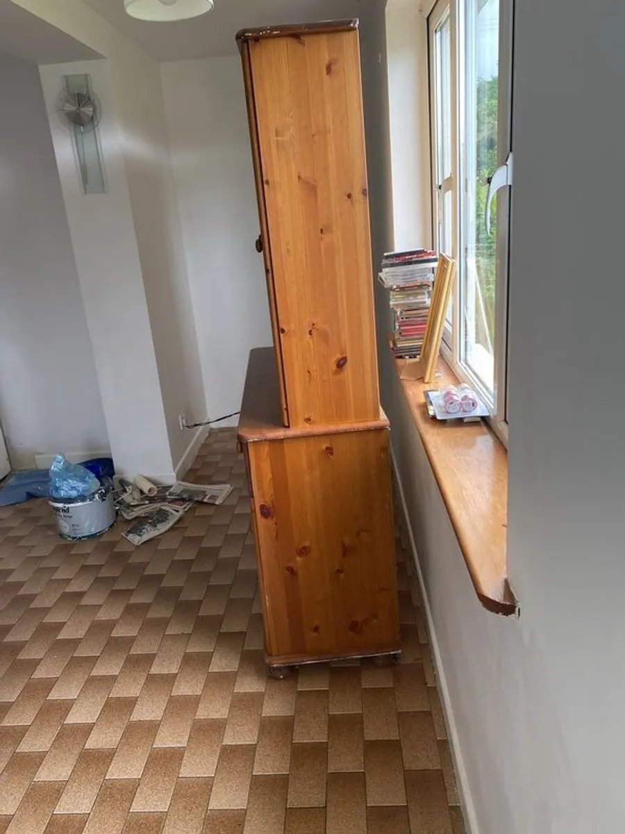 Dresser - Image 4