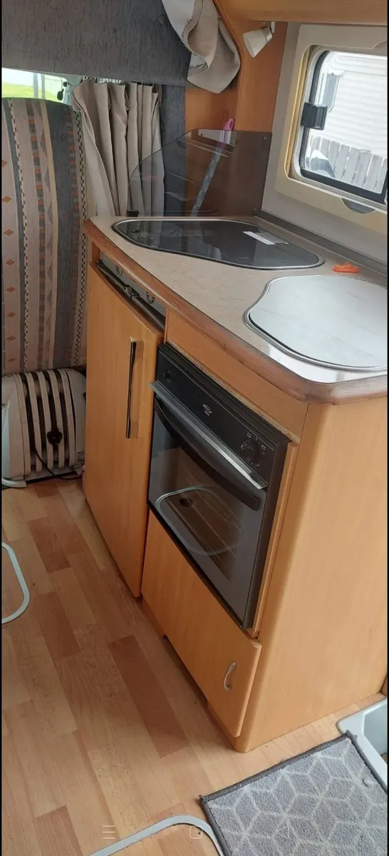 Motorhome - Image 4