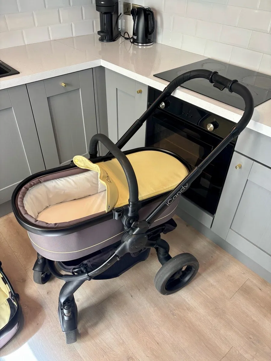 iCandy pram bassinet and buggy - Image 2