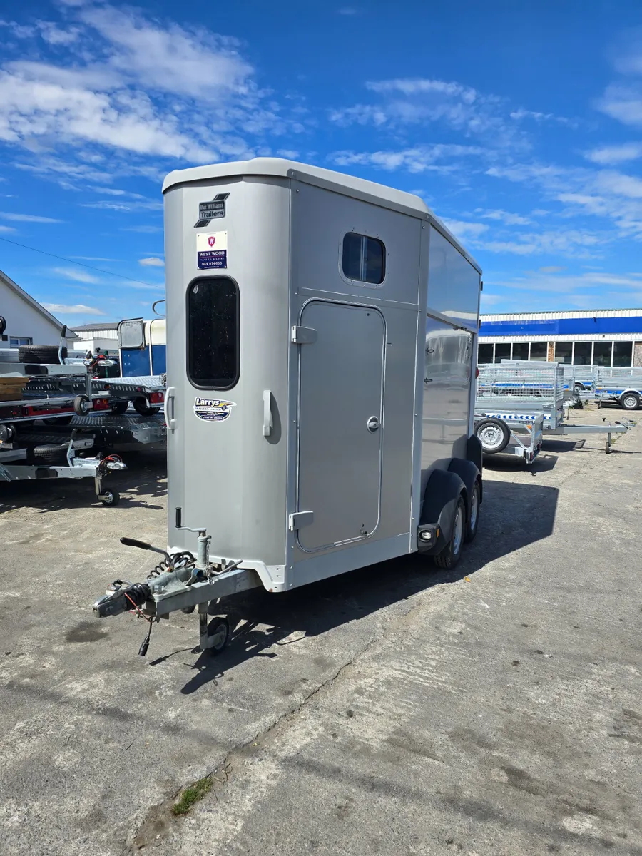 Ifor Williams Horsebox - Image 1